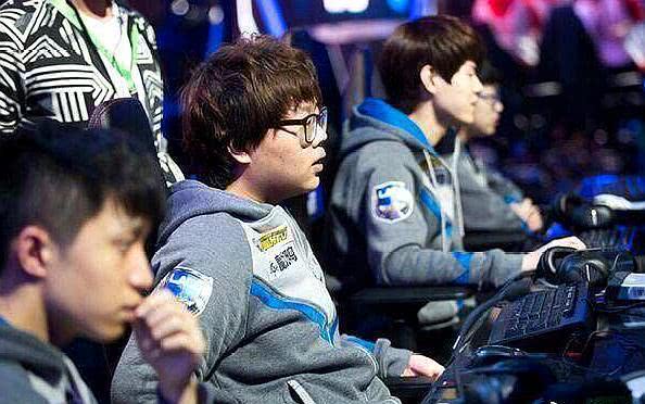 传闻： Simoz 将成为 MKOI VALORANT 的新主教练